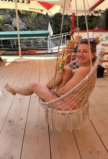 Nina Bott feet photo thumbnail