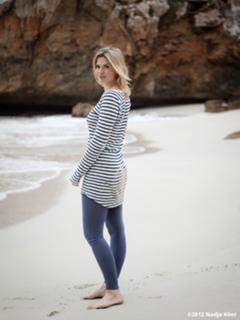 Nina Bott feet photo thumbnail