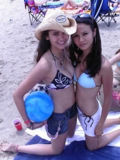 Nina Dobrev feet photo thumbnail