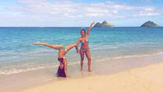 Nina Dobrev feet photo thumbnail