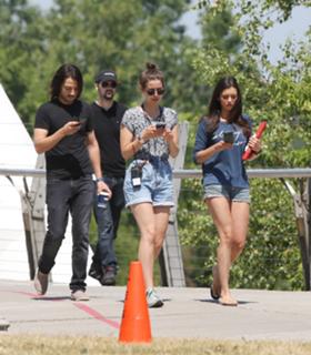 Nina Dobrev feet photo thumbnail