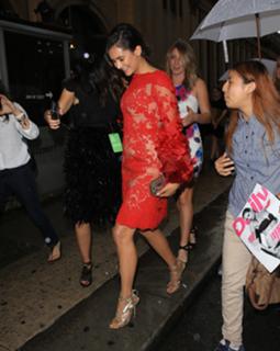 Nina Dobrev feet photo thumbnail