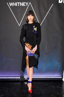 Nina Dobrev feet photo thumbnail