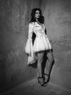 Nina Dobrev feet photo thumbnail