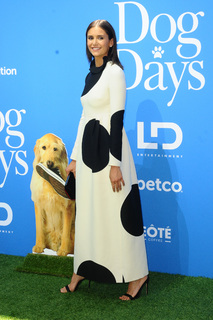 Nina Dobrev feet photo thumbnail