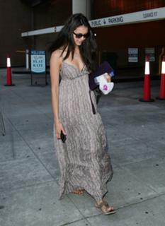 Nina Dobrev feet photo thumbnail
