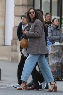Nina Dobrev feet photo thumbnail
