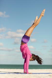 Nina Dobrev feet photo thumbnail