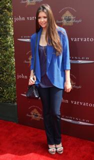 Nina Dobrev feet photo thumbnail