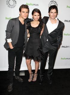 Nina Dobrev feet photo thumbnail