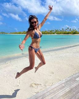 Nina Dobrev feet photo thumbnail