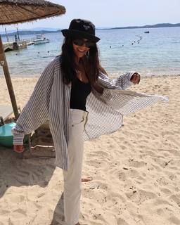 Nina Dobrev feet photo thumbnail