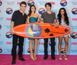 Nina Dobrev feet photo thumbnail