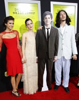 Nina Dobrev feet photo thumbnail