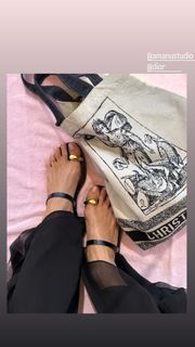 Nina Dobrev feet photo thumbnail