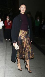 Nina Dobrev feet photo thumbnail