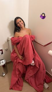 Nina Dobrev feet photo thumbnail