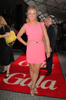 Nina Eichinger feet photo 6