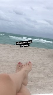 Nina Kraviz feet photo 1