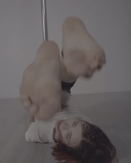 Nina Kraviz feet photo 2
