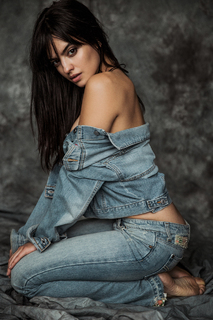 Nina Marie Daniele feet photo thumbnail