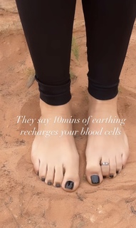 Nina Marie Daniele feet photo thumbnail