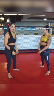 Nina Marie Daniele feet photo thumbnail