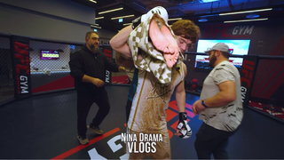 Nina Marie Daniele feet photo thumbnail