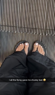 Nina Marie Daniele feet photo thumbnail