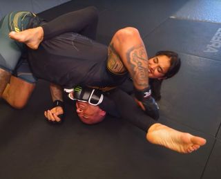 Nina Marie Daniele feet photo thumbnail