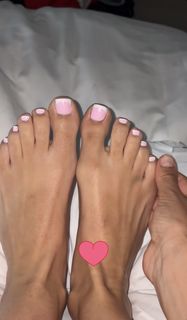 Nina Marie Daniele feet photo thumbnail