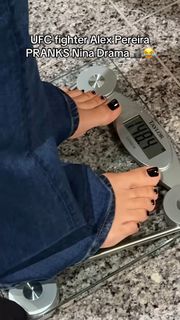 Nina Marie Daniele feet photo thumbnail