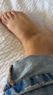 Nina Marie Daniele feet photo 9