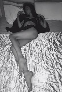 Nina Moric feet photo 2