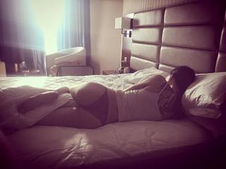 Nina Moric feet photo 13