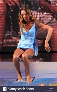 Nina Moric feet photo 5