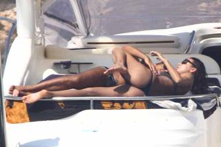 Nina Moric feet photo 14