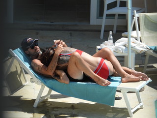Nina Moric feet photo 1