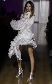 Nina Moric feet photo 9