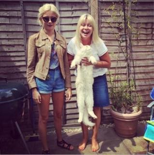 Nina Nesbitt feet photo 2