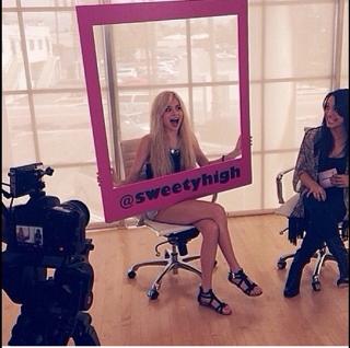 Nina Nesbitt feet photo 18