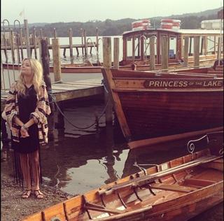 Nina Nesbitt feet photo 17
