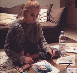Nina Nesbitt feet photo 12