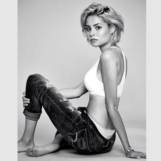 Nina Nesbitt feet photo 17