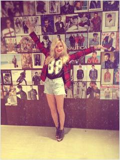 Nina Nesbitt feet photo 16