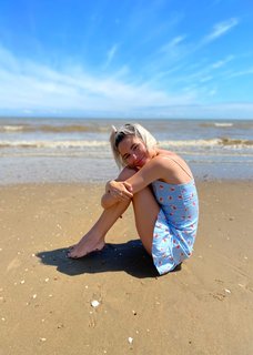 Nina Nesbitt feet photo 1