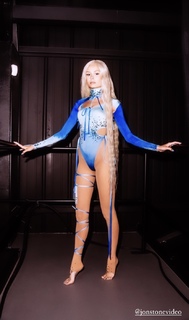 Nina Nesbitt feet photo 4