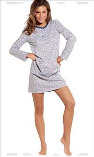 Nina Senicar feet photo thumbnail