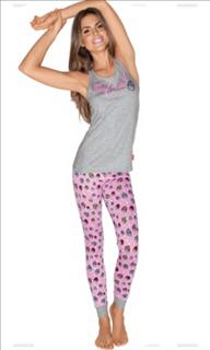 Nina Senicar feet photo thumbnail