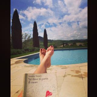 Nina Senicar feet photo thumbnail